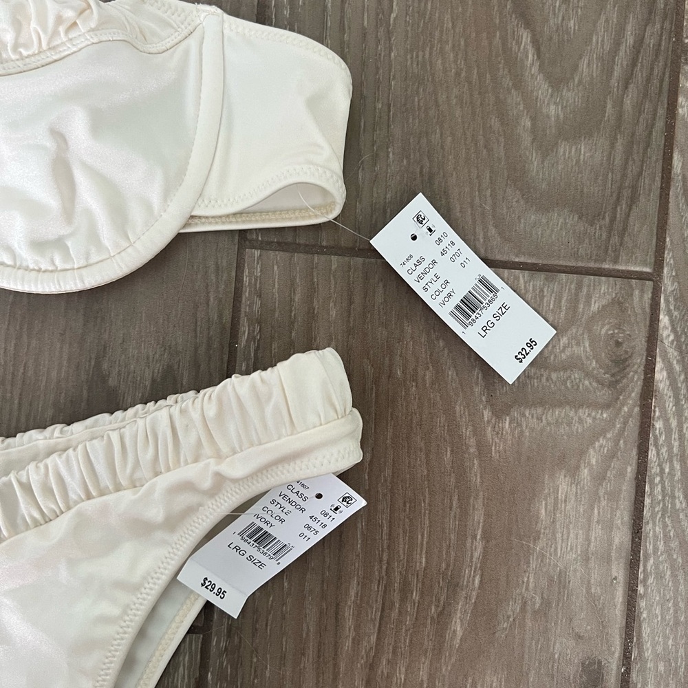 Ivory underwire bikini - Picture 4 of 8